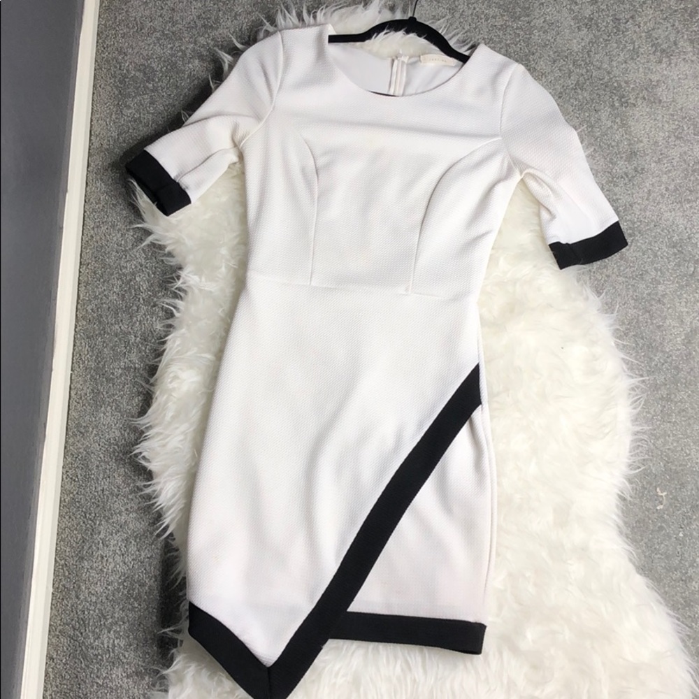 MINI BLACK & WHITE DRESS